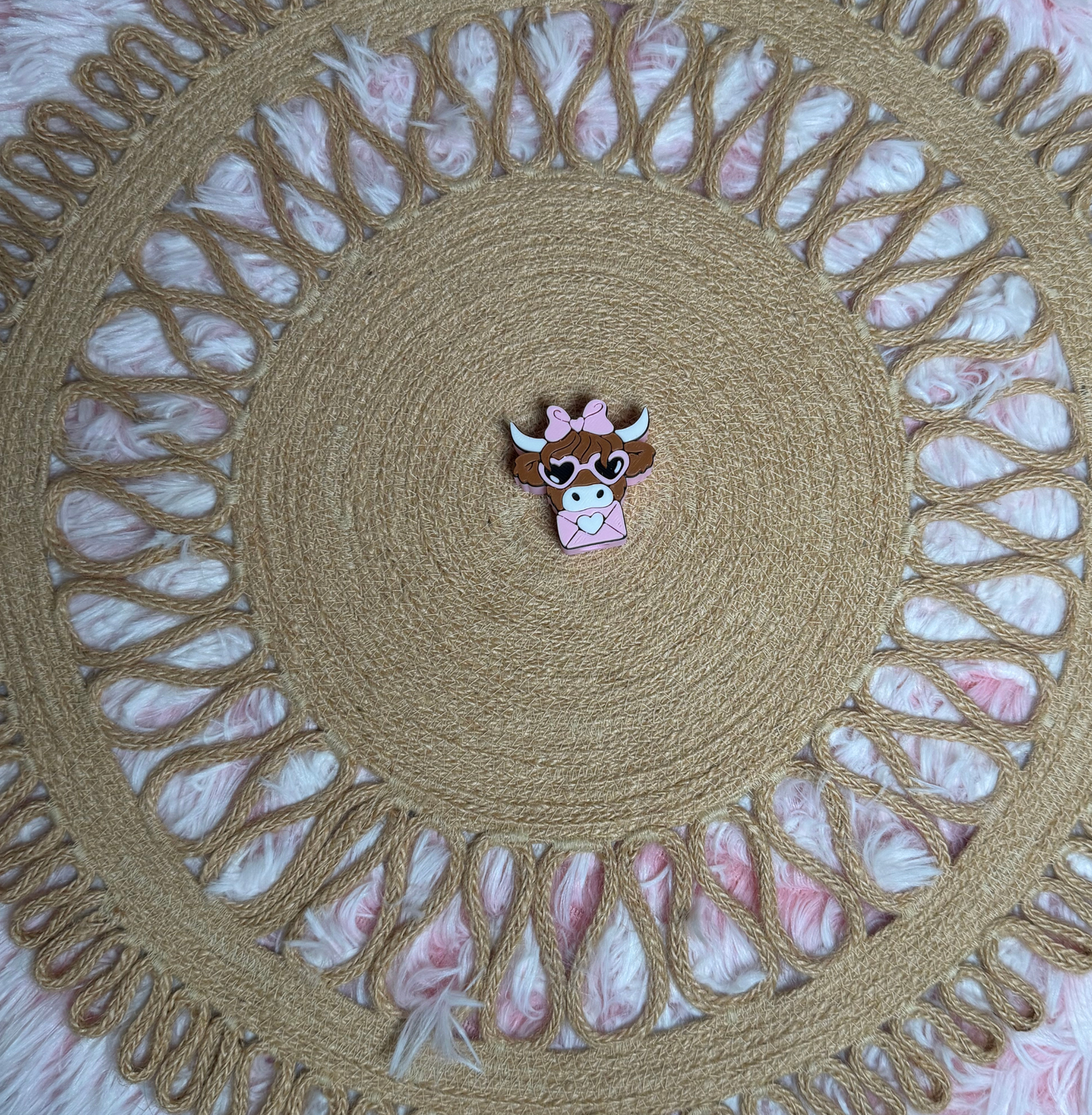 Envelope Highland Cow Straw Topper