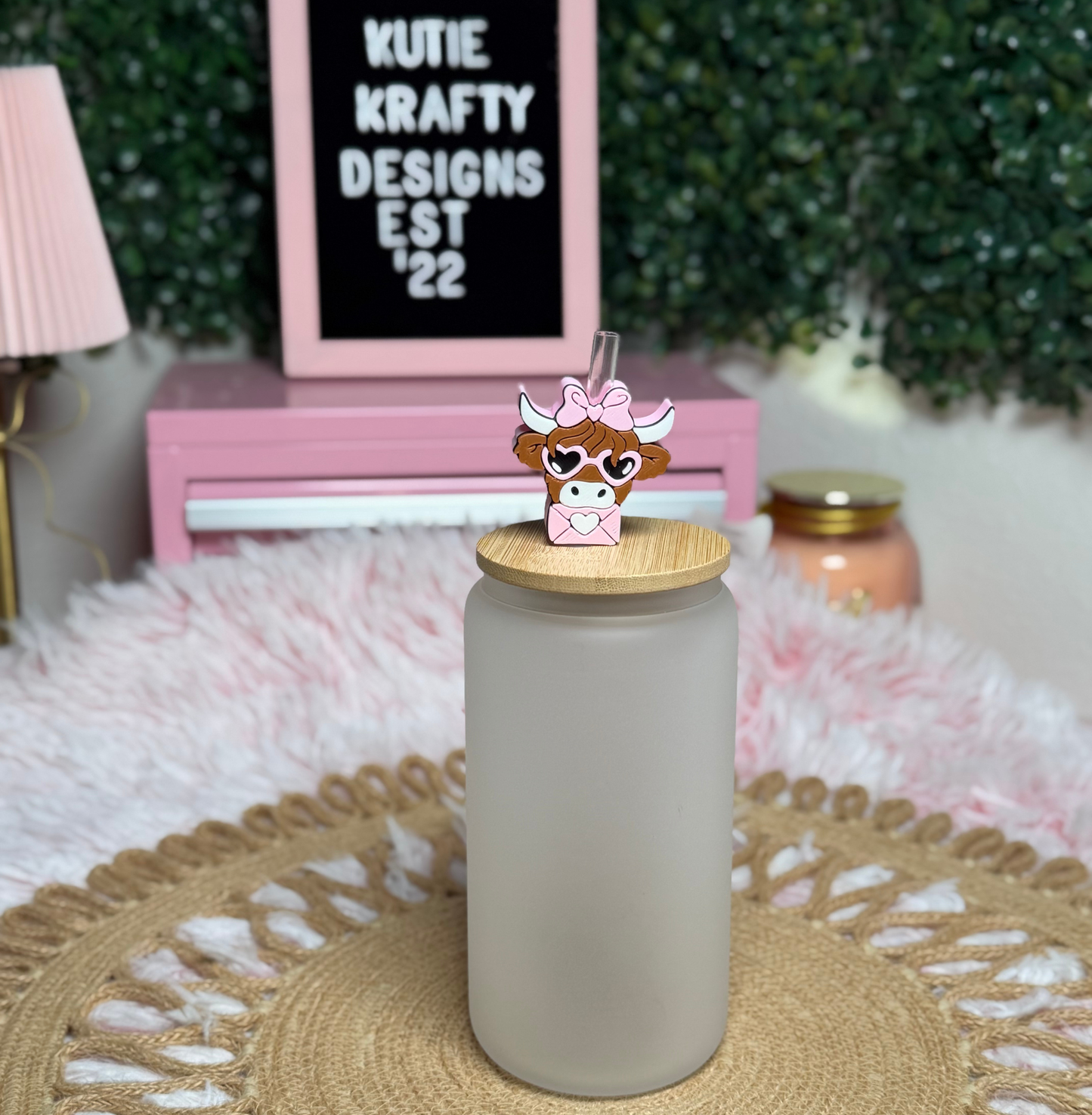 Envelope Highland Cow Straw Topper